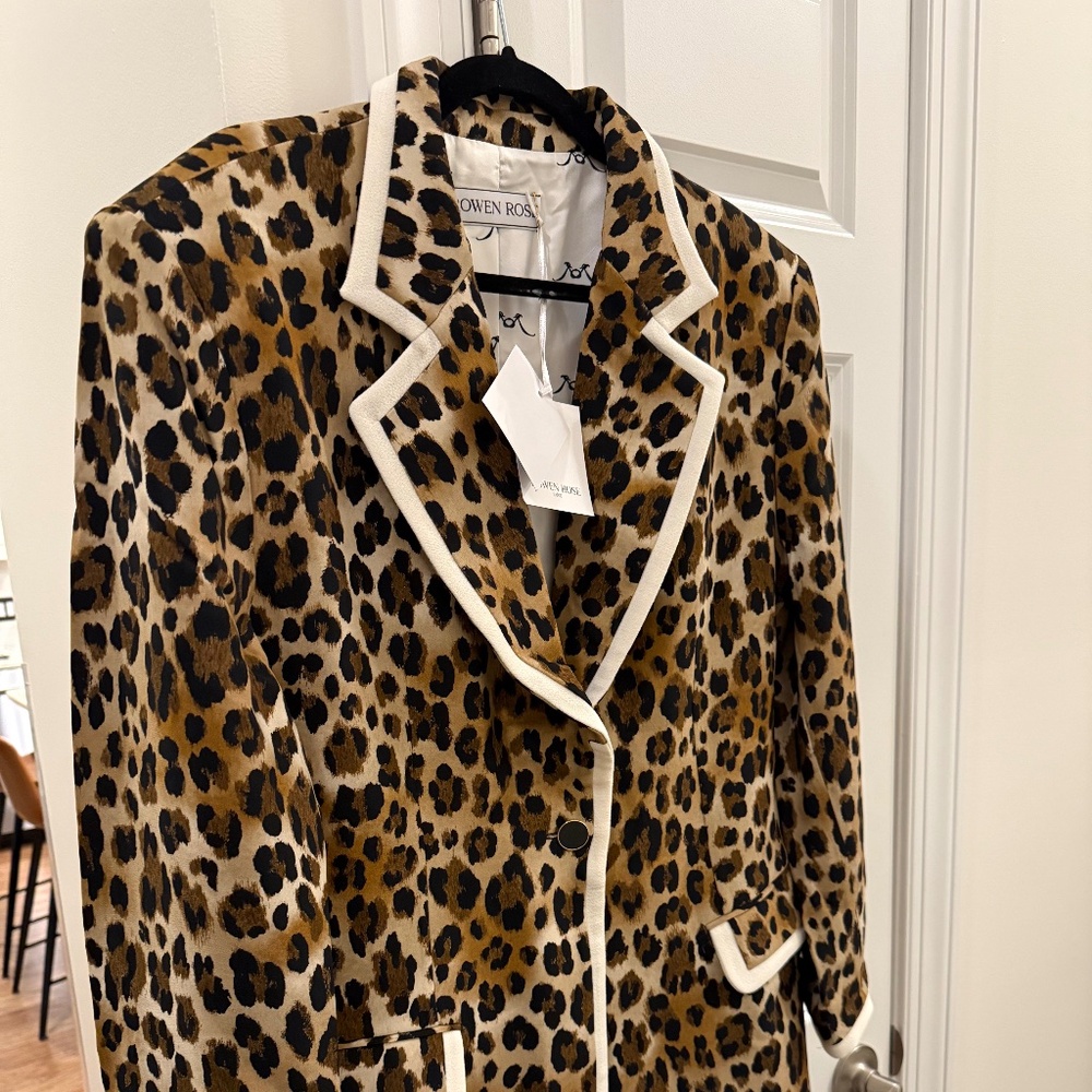 Rowen Rose Leopard Print Blazer-Shown in Parker Thatch social media
